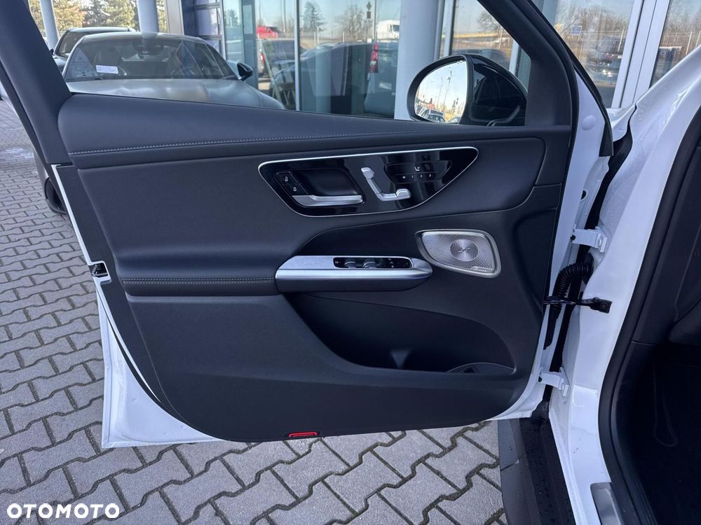 Mercedes-Benz GLC 220 d mHEV 4-Matic AMG Line - 10