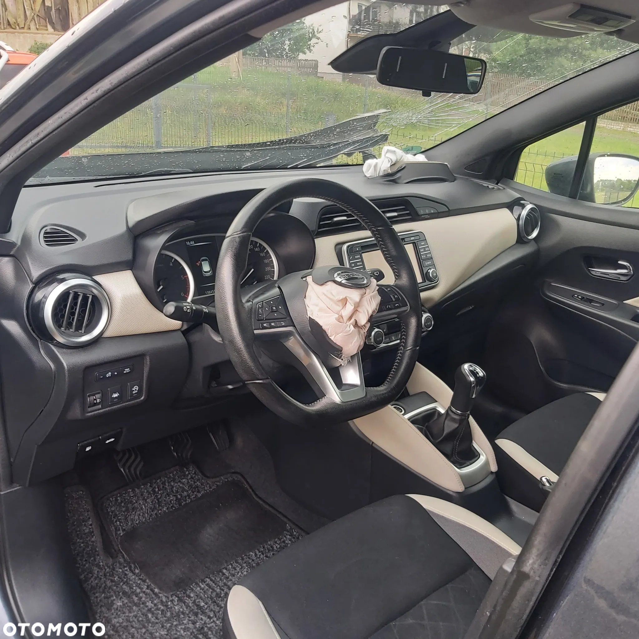 Nissan Micra 1.5 dCi Tekna - 8