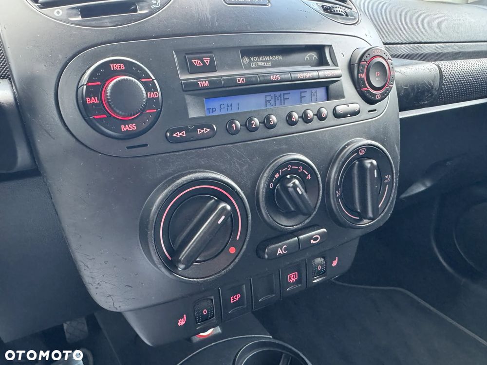 Volkswagen New Beetle 1.6 Arte - 20