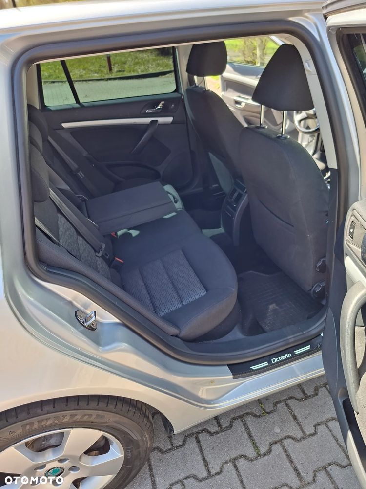Skoda Octavia 2.0 TDI DPF Elegance - 8