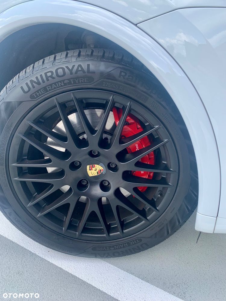 Porsche Cayenne GTS - 14