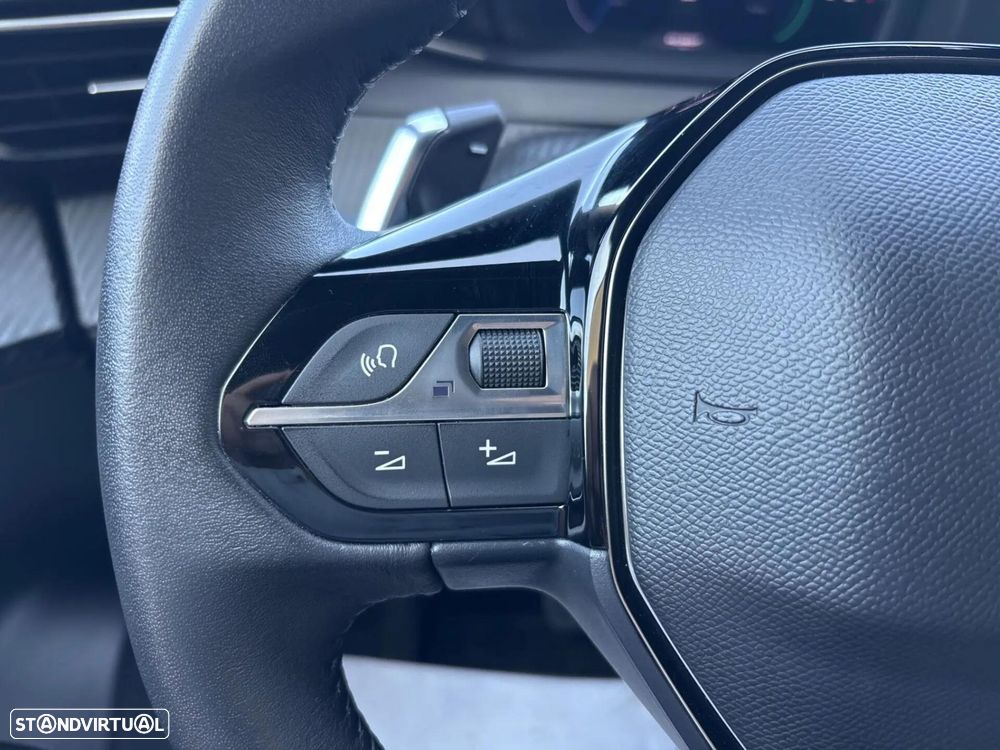 Peugeot 2008 Hybrid 145 e-DSC Allure - 22