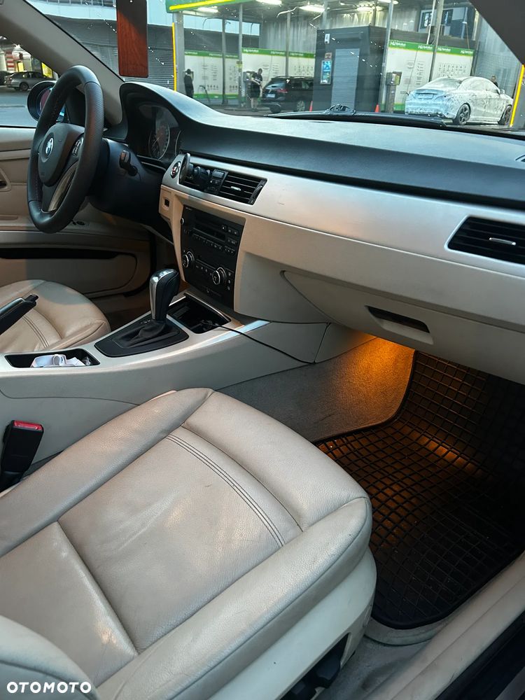BMW Seria 3 330xd - 15