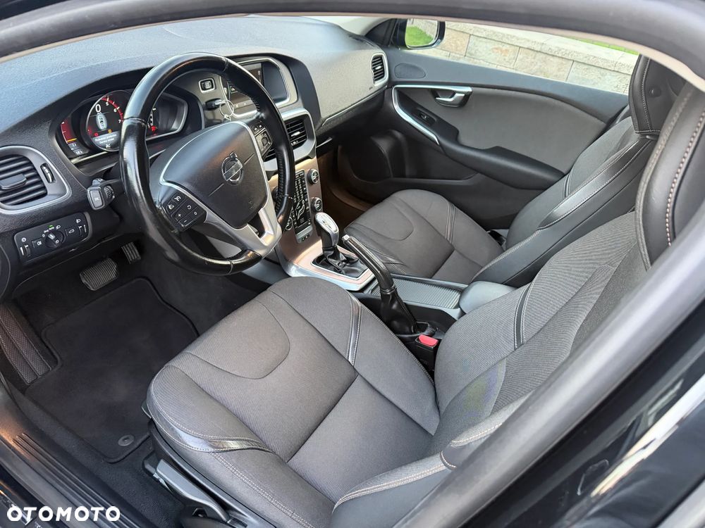 Volvo V40 T4 Powershift Momentum - 11