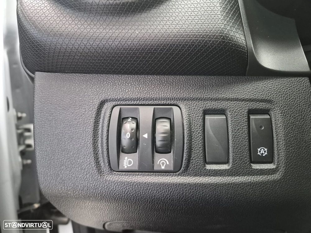 Renault Clio Sport Tourer 0.9 TCe Limited Edition - 28