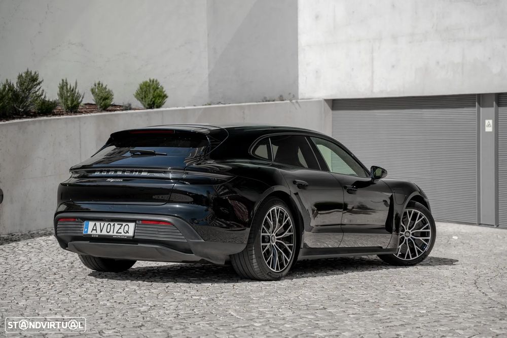 Porsche Taycan Sport Turismo Standard - 3