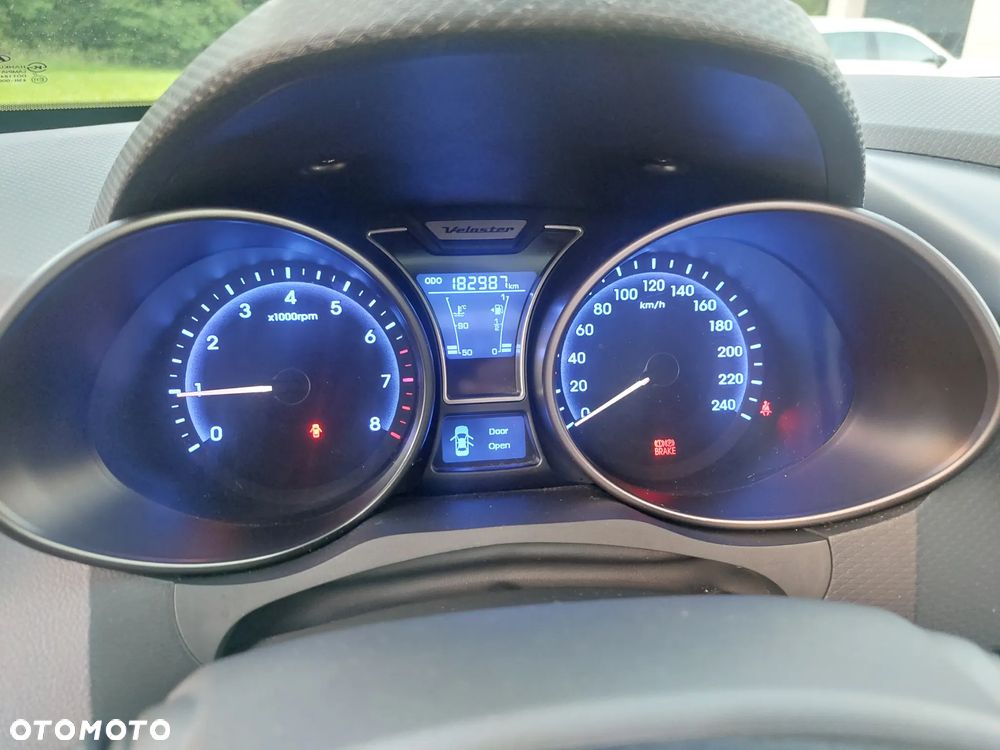 Hyundai Veloster 1.6 Turbo Premium - 19