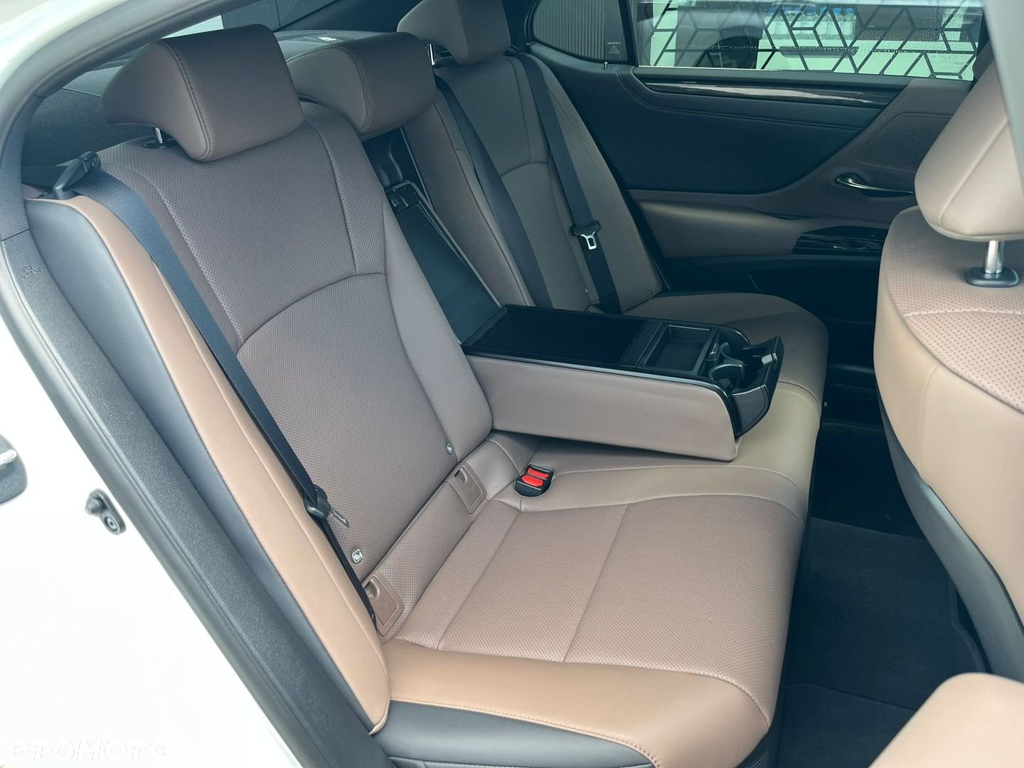 Lexus ES - 30