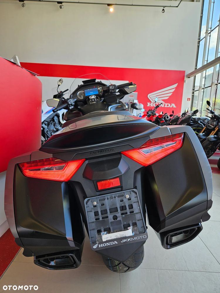 Honda GL - 11