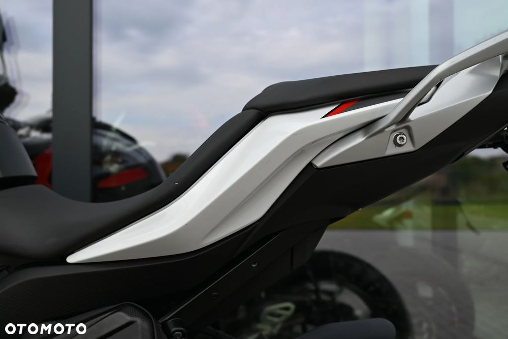 BMW XR - 32
