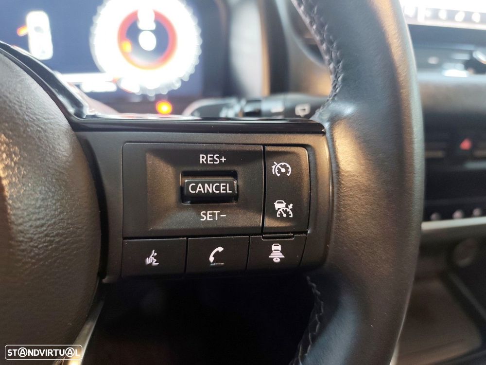 Nissan Qashqai 1.3 DIG-T Tekna - 24