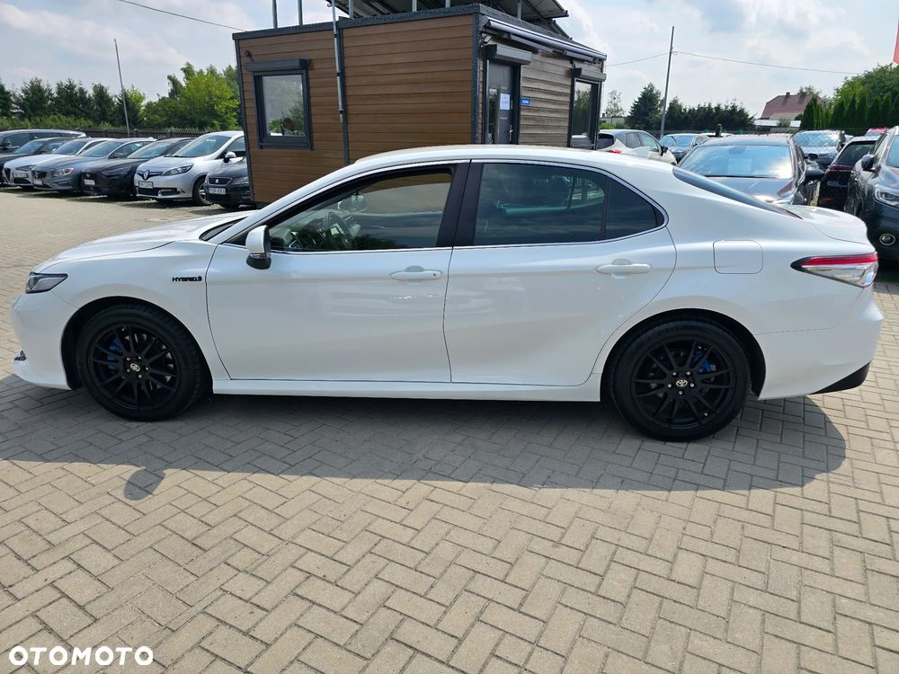 Toyota Camry - 6