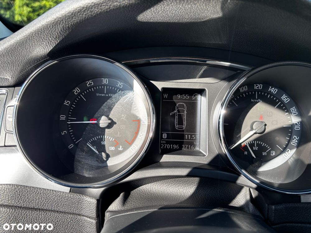 Skoda Superb Combi 2.0 TDI DSG Active - 12