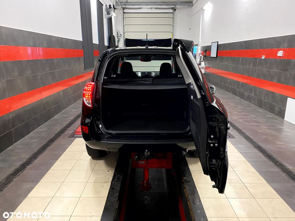 Toyota RAV4 2.0 VVT-i Sol - 13