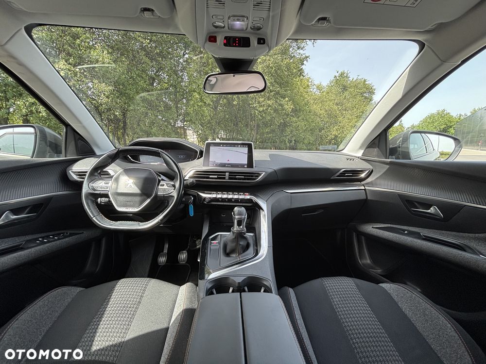 Peugeot 3008 1.2 PureTech Allure S&S - 15