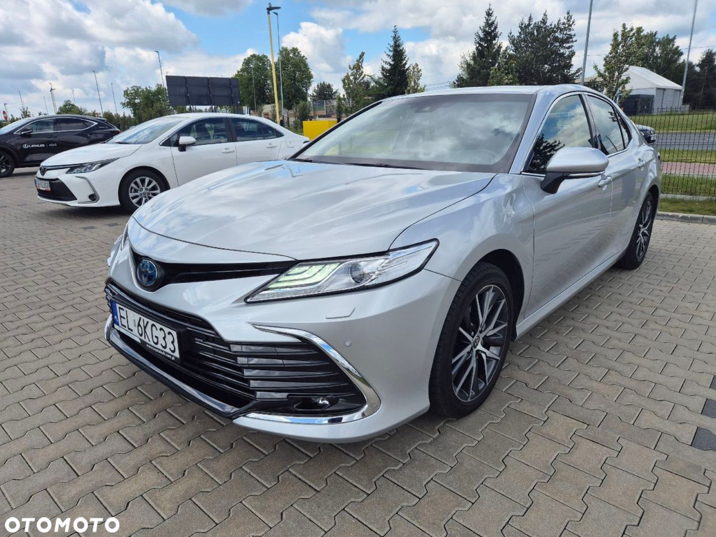 Toyota Camry - 1