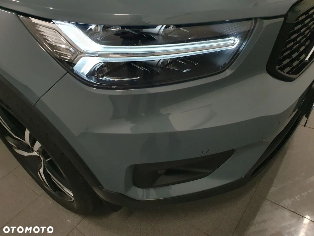 Volvo XC 40 D3 AWD R-Design - 27