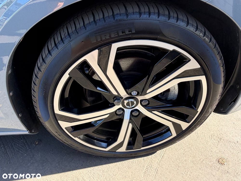 Volvo S60 B5 B AWD Plus Dark - 38