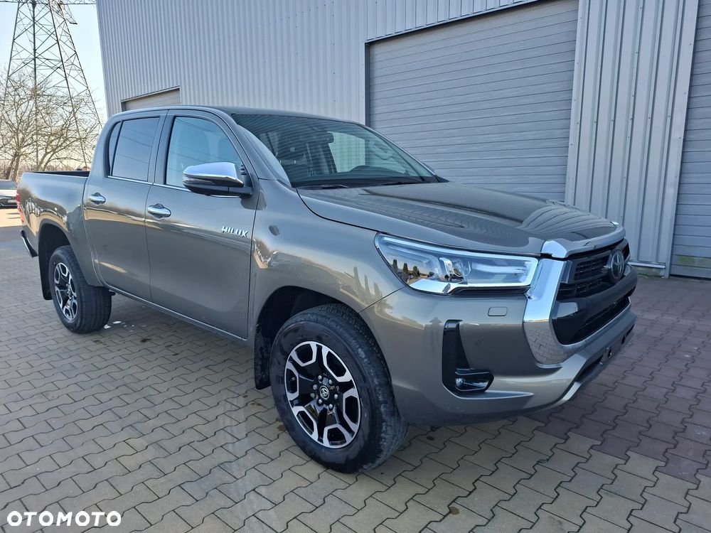 Toyota Hilux 2.8 D-4D mHEV Double Cab Executive 4x4 - 2
