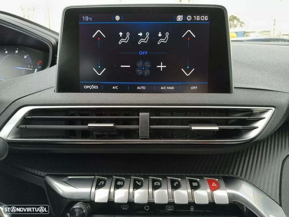 Peugeot 3008 1.5 BlueHDi Allure EAT8 - 23