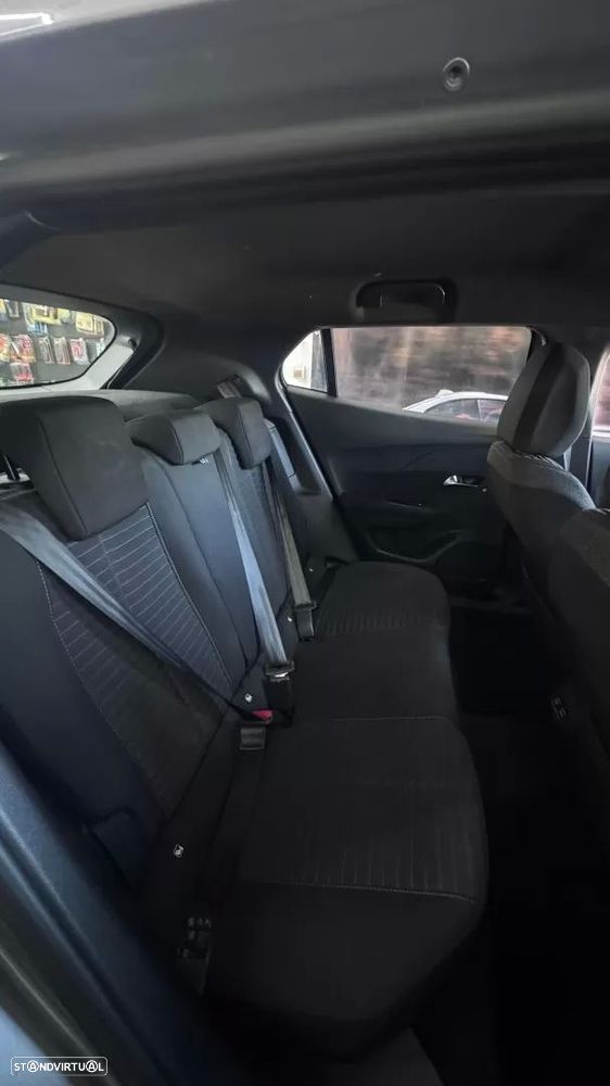 Peugeot e-2008 54 kWh Style - 9