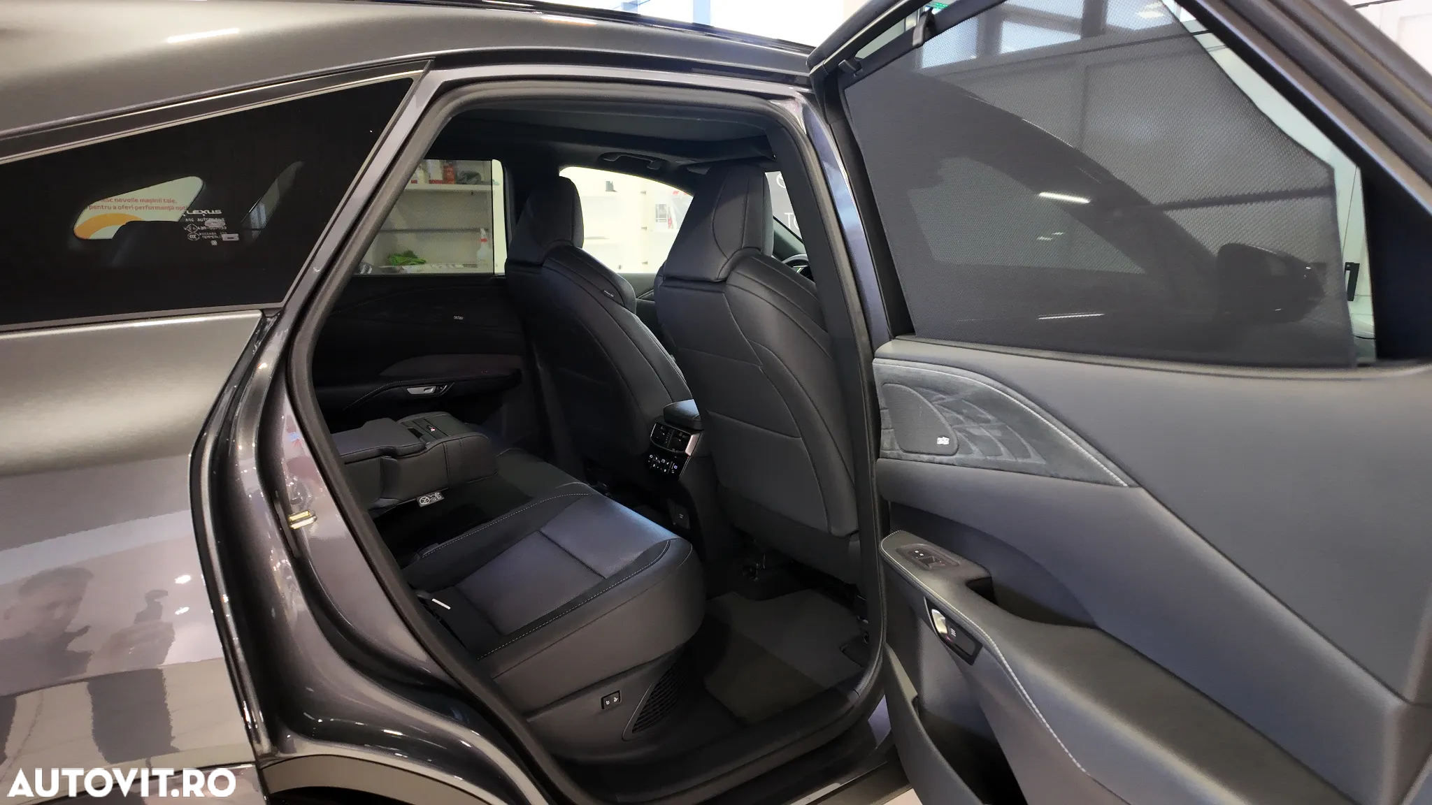 Lexus Seria RX - 37