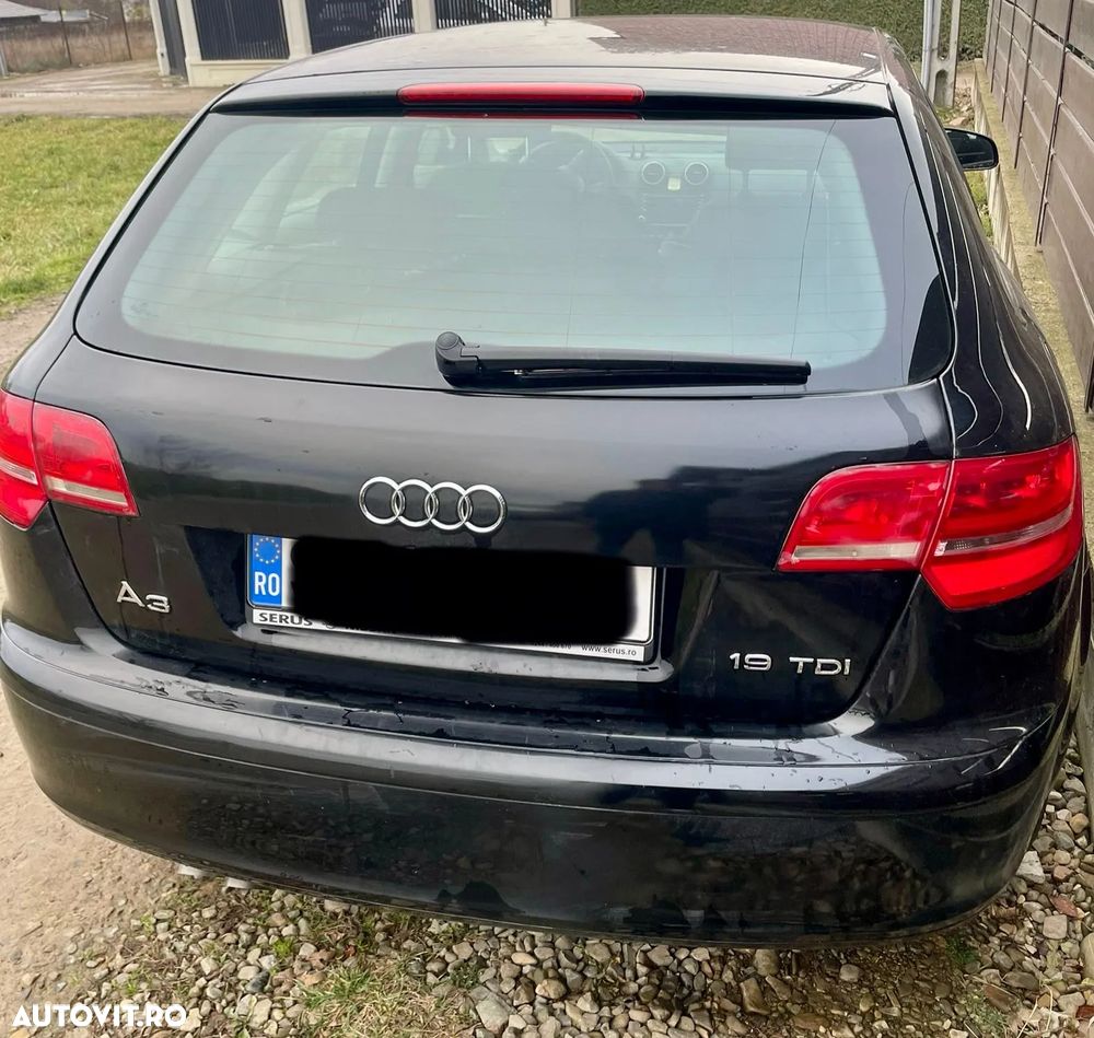 Audi A3 Sportback 1.9 TDI Ambiente - 2