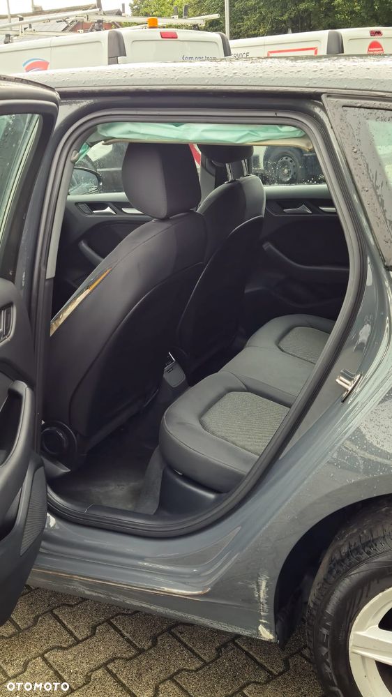 Audi A3 Sportback 1.6 TDI design - 14