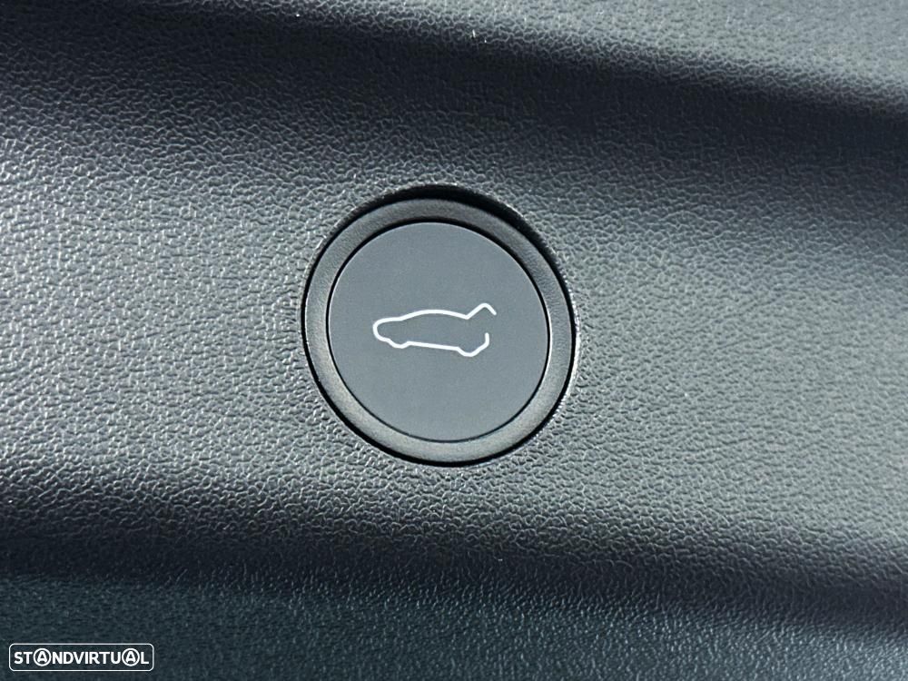 Tesla Model Y Long Range Dual Motor AWD - 58