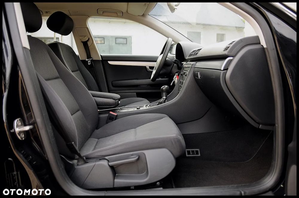 Audi A4 Avant - 25