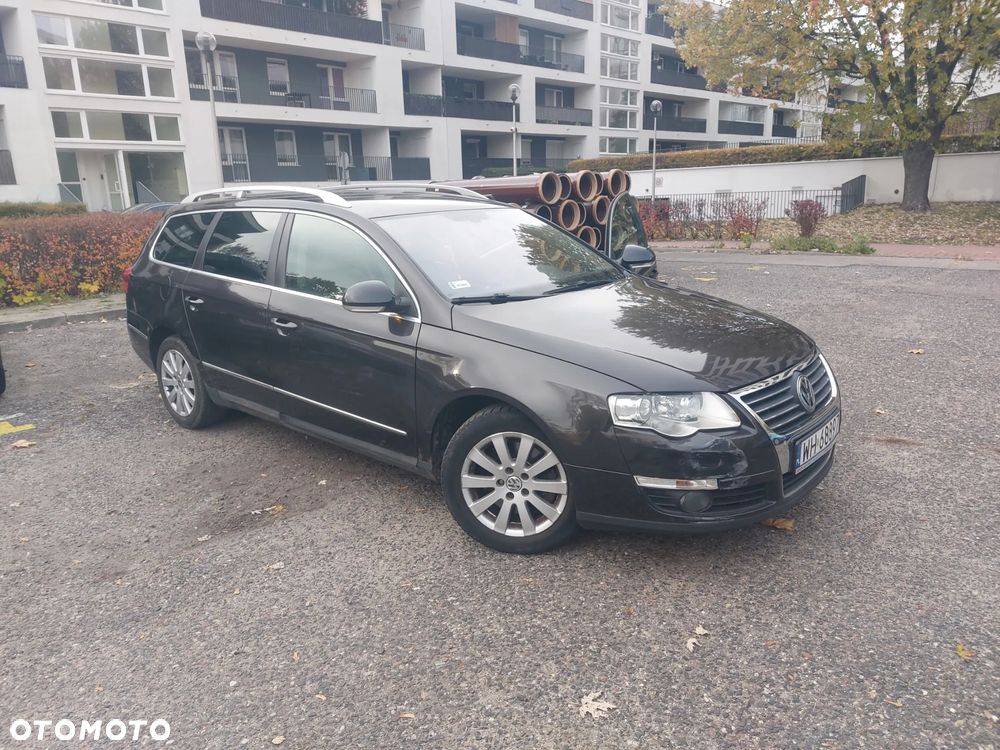 Volkswagen Passat - 1
