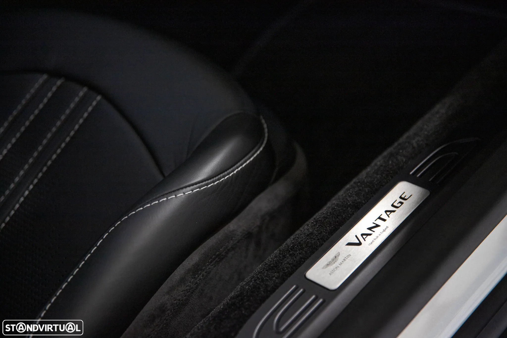 Aston Martin Vantage Coupe V8 AMR - 21