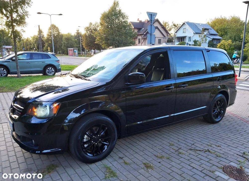 Dodge Grand Caravan - 6
