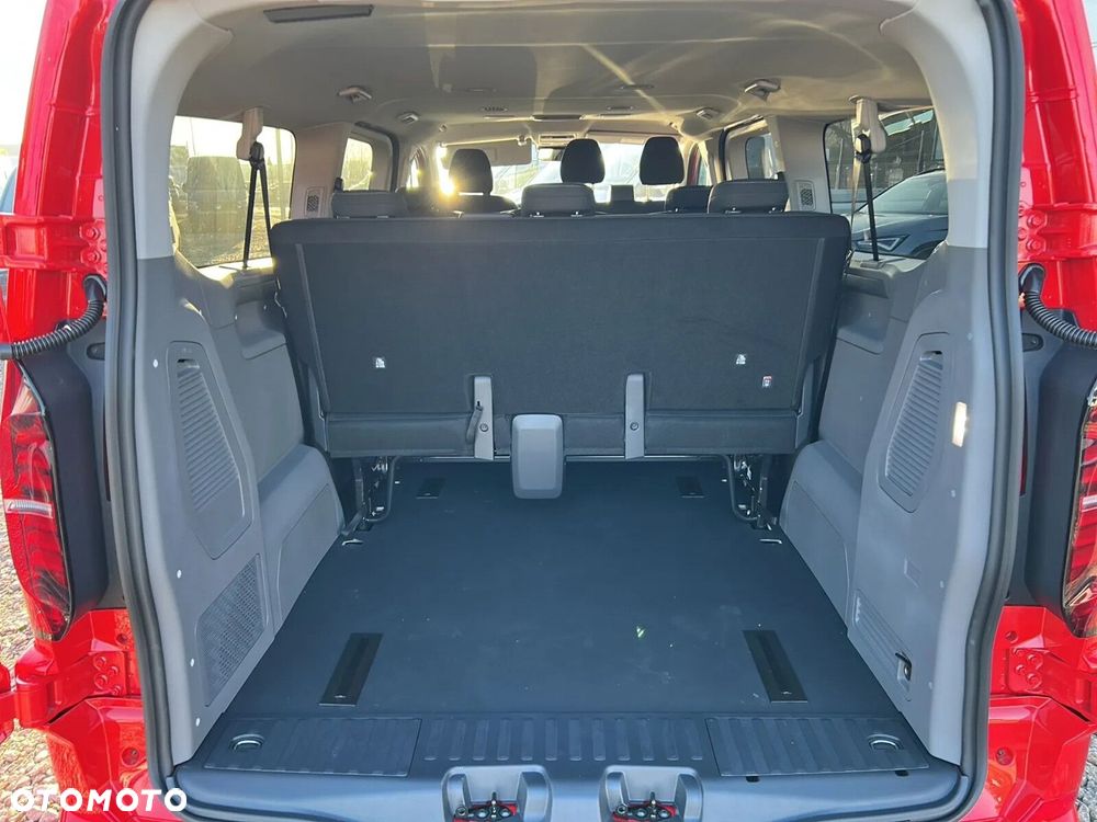 Volkswagen Caravelle - 18