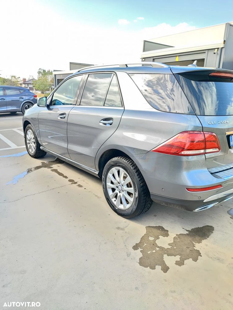 Mercedes-Benz GLE 250 d 4MATIC - 3