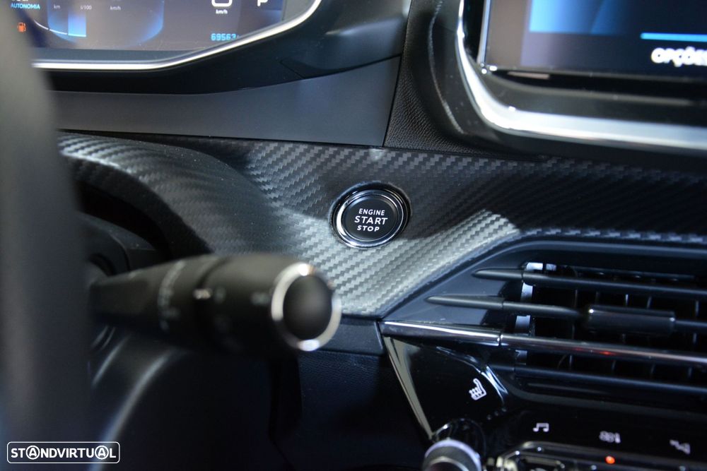 Peugeot 2008 1.2 PureTech GT Pack EAT8 - 29