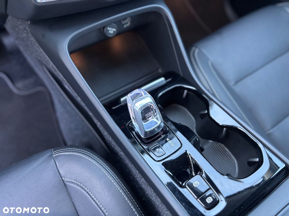 Volvo XC 40 D3 SCR Inscription - 24