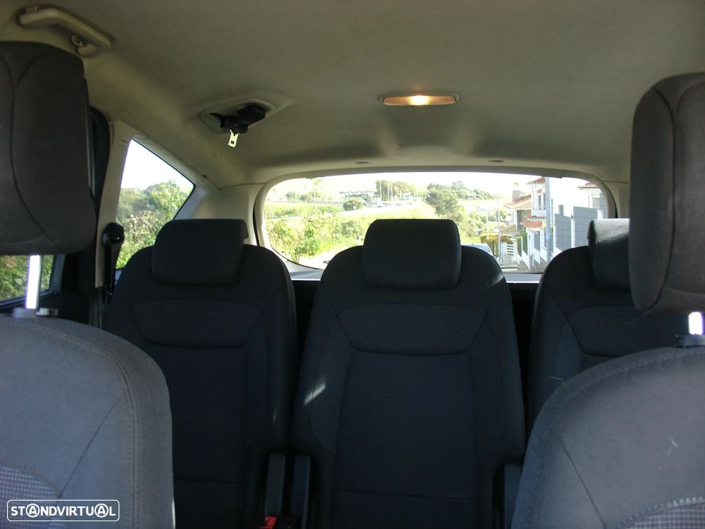 Ford S-Max 2.0 TDCi Titanium 7L - 18