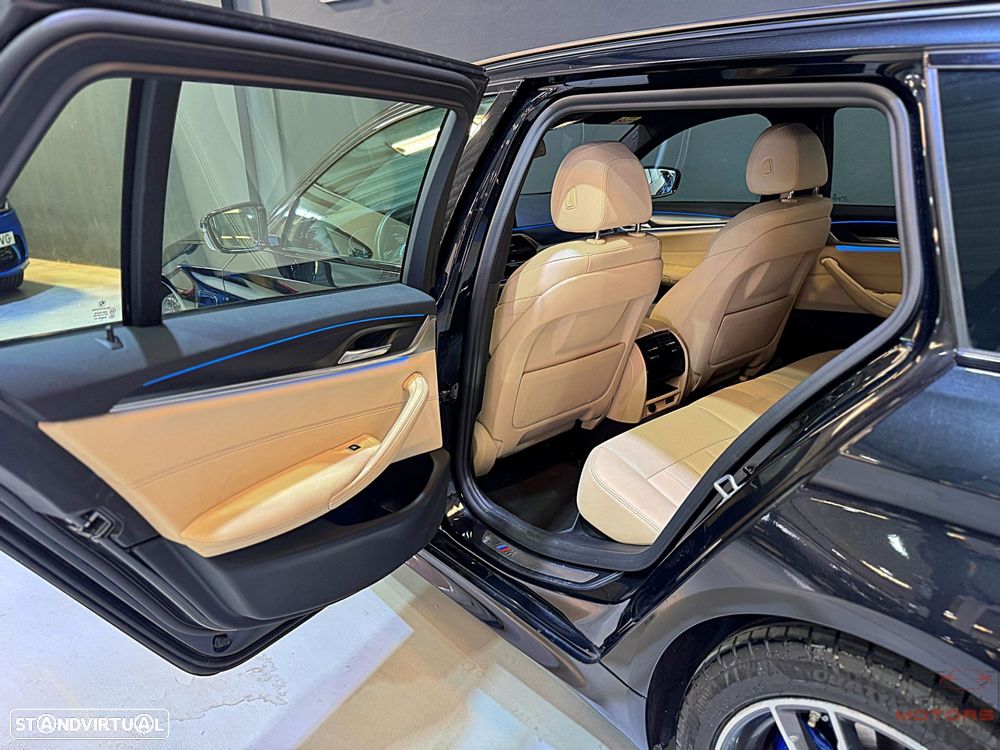 BMW 530 e Pack Desportivo M - 17