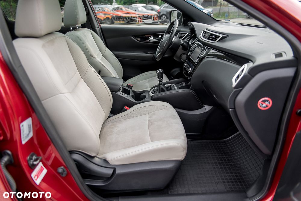 Nissan Qashqai 1.6 DCi ALL-MODE 4x4i TEKNA - 31