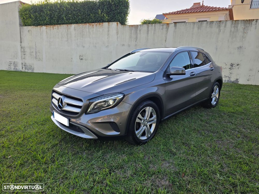 Mercedes-Benz GLA 220 d Urban - 14