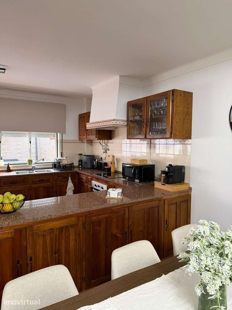 Apartamento T3+1 com Quintal, Barbecue e Garagem - Grande imagem: 3/15