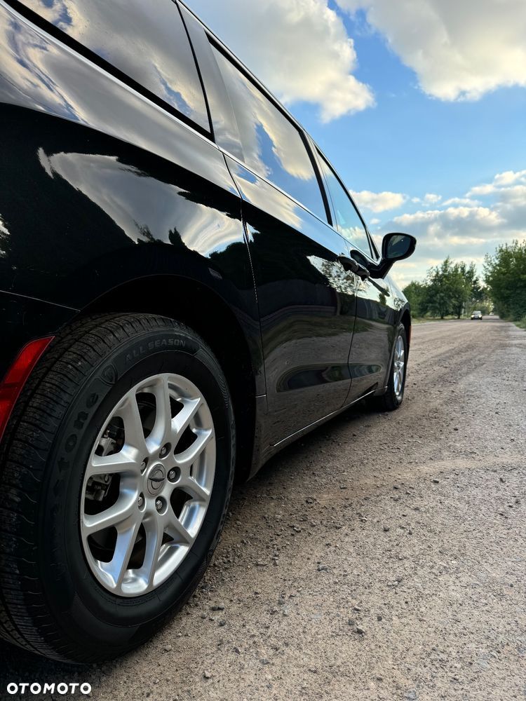Chrysler Pacifica - 20