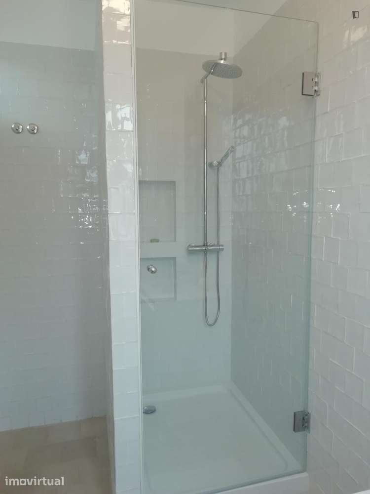 Quarto - localizado em Amoreiras Lisbon - Grande imagem: 5/26