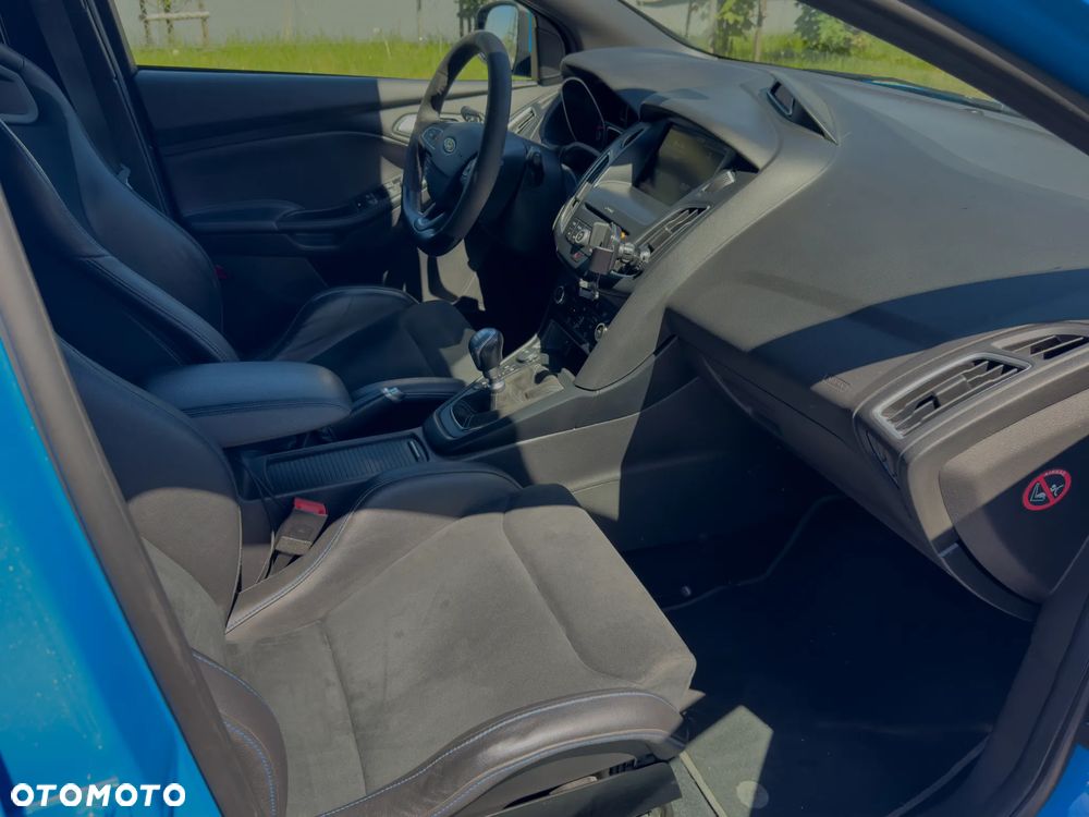 Ford Focus - 11