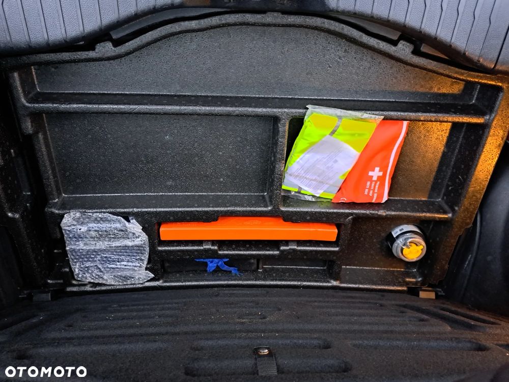 SsangYong/KGM Tivoli e-XGi 160 4WD Sapphire - 23