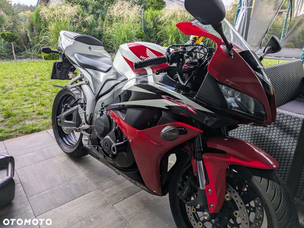 Honda CBR - 1