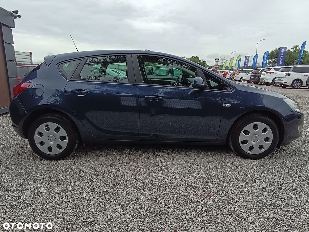 Opel Astra 1.6 Automatik Edition - 11