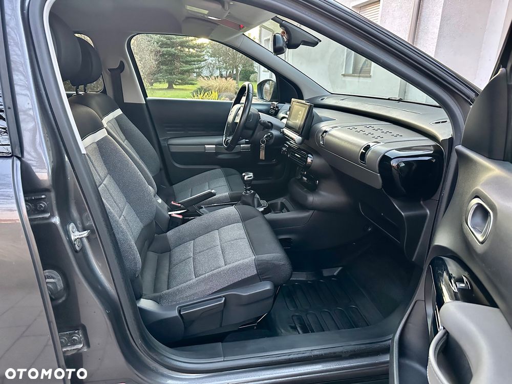 Citroën C4 Cactus 1.2 PureTech Shine S&S - 17