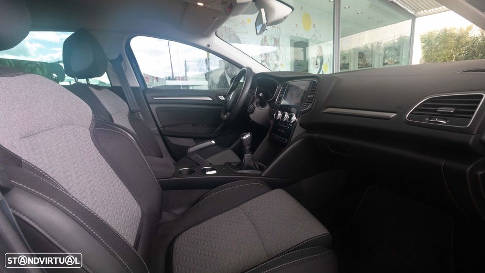 Renault Mégane Sport Tourer 1.5 Blue dCi Limited — fotografia 9